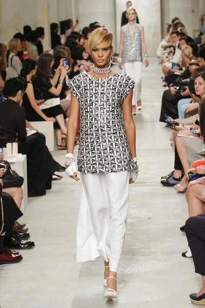 Look 54